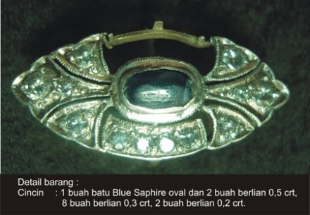 2. Cincin perak Blue Saphire kombinasi Berlian.