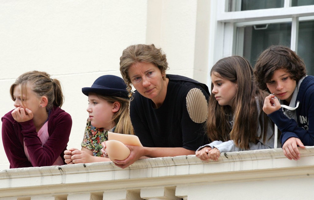 [emma-thompson-films-nanny-mcphee-2-july09-1024x654.jpg]