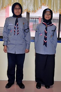 uniform pengakap perempuan