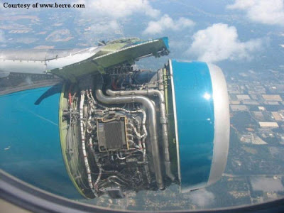 airplane_inflight_damaged_engine_berro.jpg