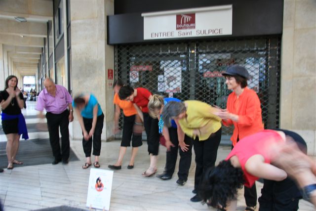 [35.+Merci,+merci....jpg]