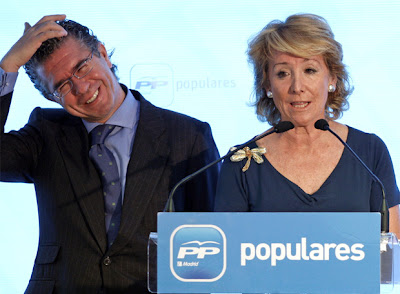 Campaña electoral del Partido Popular (Madrid) Francisco+granados+y+Esperanza+Aguirre+en+G%C3%A9nova.