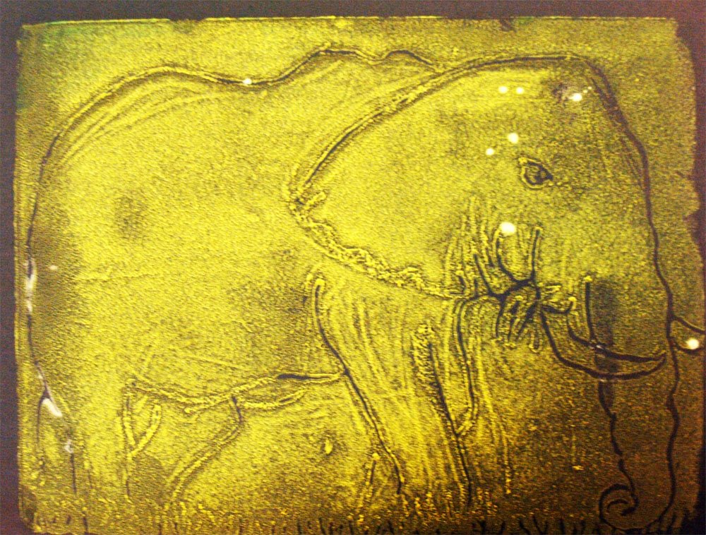 [gravure+éléphant+jaune+sur+papier+noir.jpg]