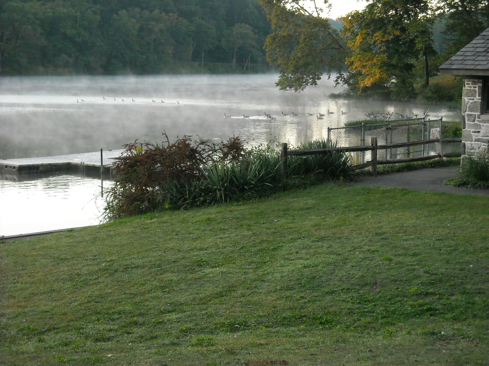 [lake+at+start.JPG]