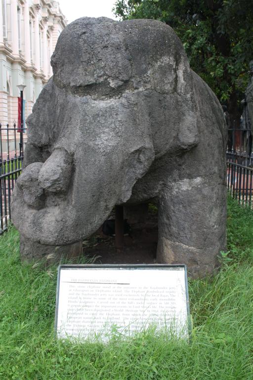 [elephant.JPG]