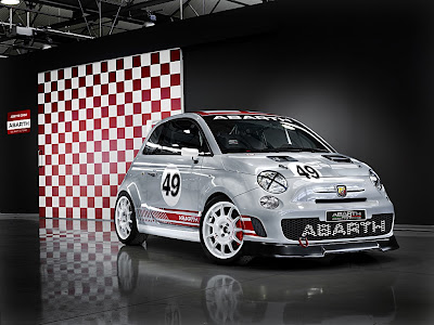 Abarth returns to track racing and it has chosen to do so with its new'500