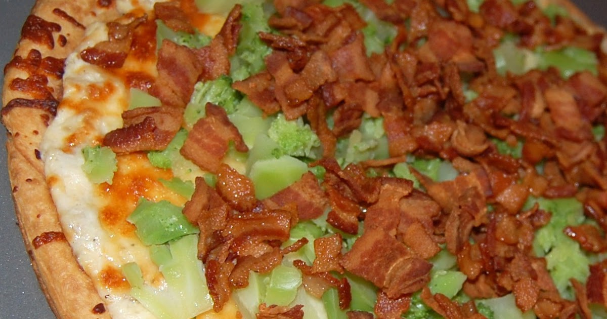 Cassie Craves Chicken Bacon Broccoli Alfredo Pizza