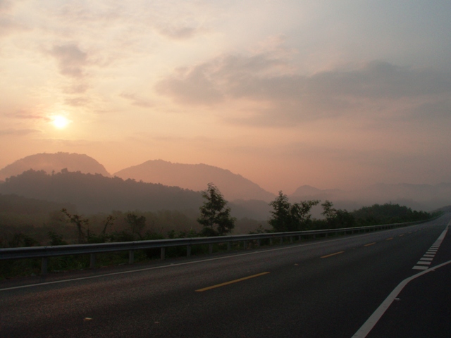 [P4271831.JPG]
