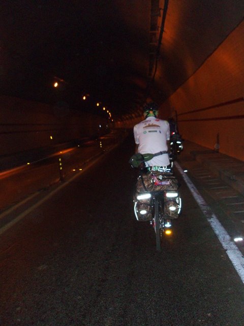 [P4271864.JPG]