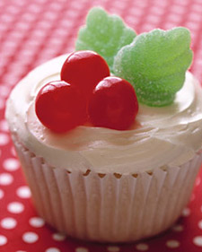 [Holly_Cupcakes.jpg]
