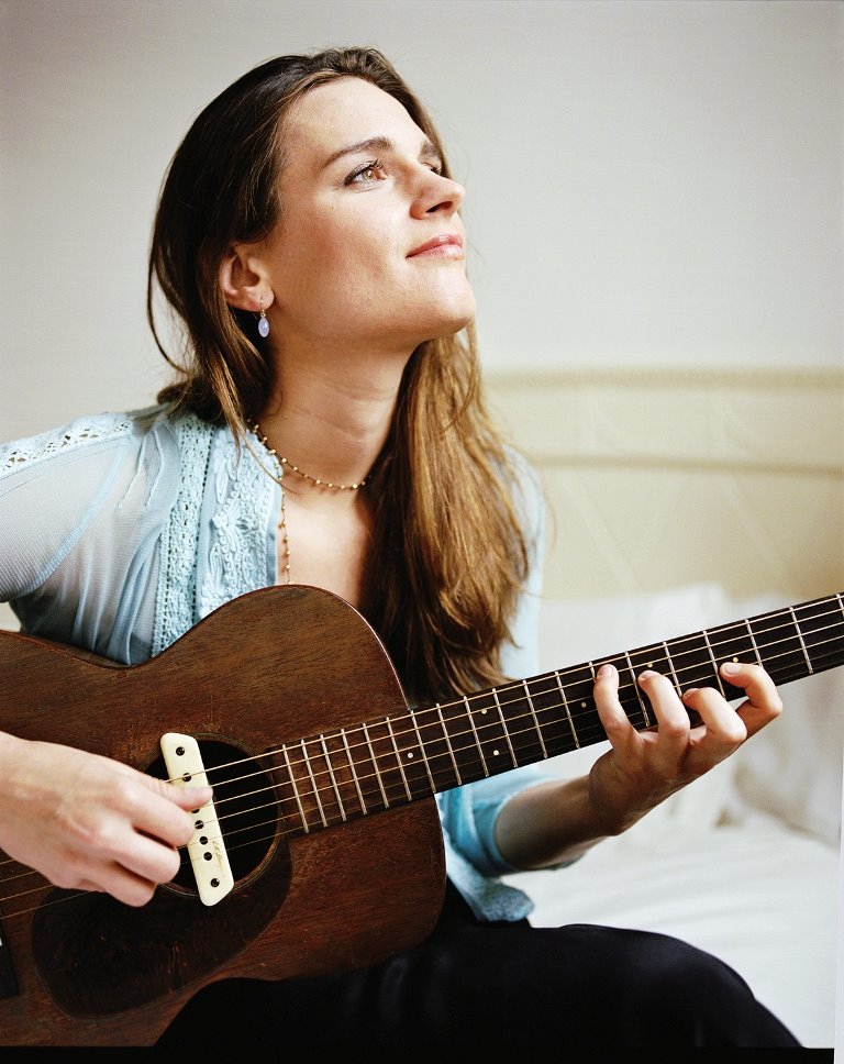 [MadeleinePeyroux.jpg]
