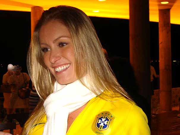 [Letícia+Weber.jpg]