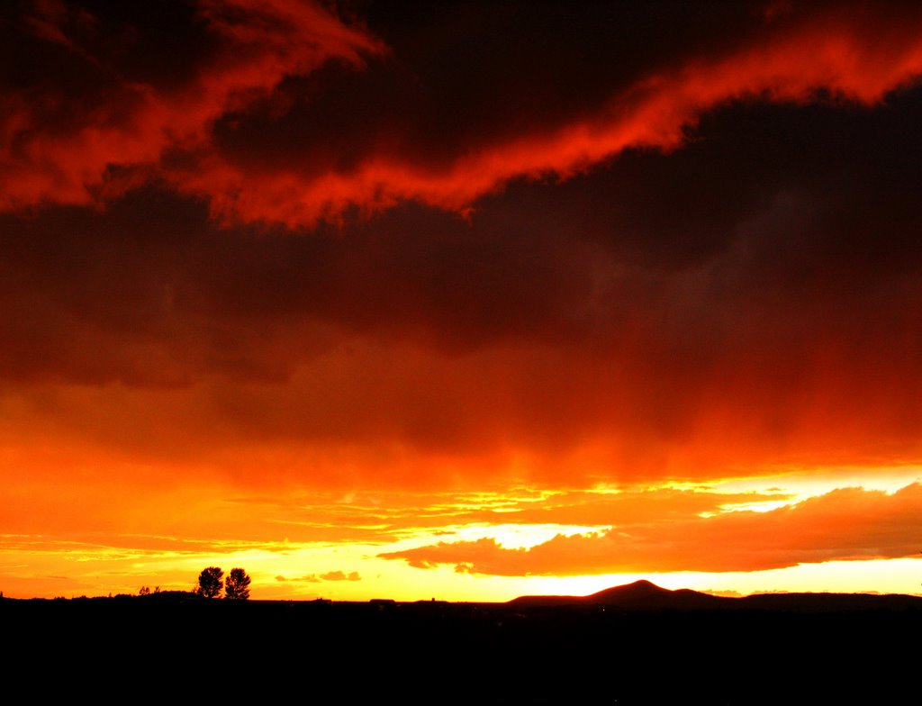 [Stormy+sunset,+Santa+Fe,+New+Mexico.0.jpg]