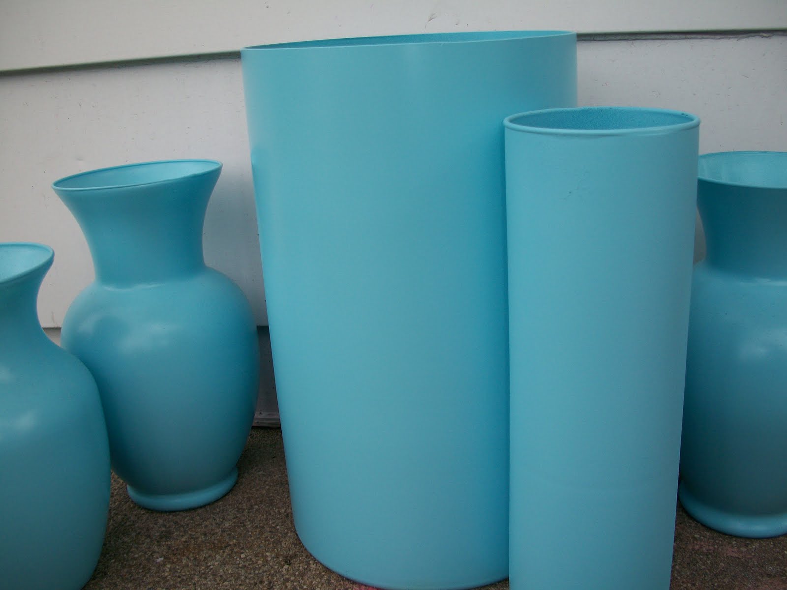 Jagged Ideal DIY Spray Paint Vases