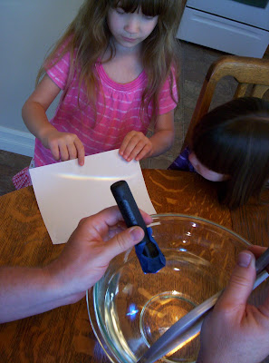 Almost Unschoolers: Making a Rainbow - Preschool Science