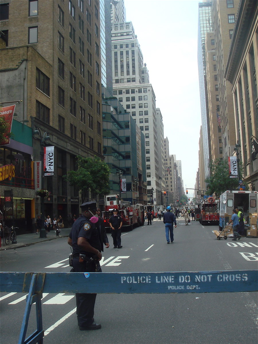 [Lexington+&+48th+Street.jpg]