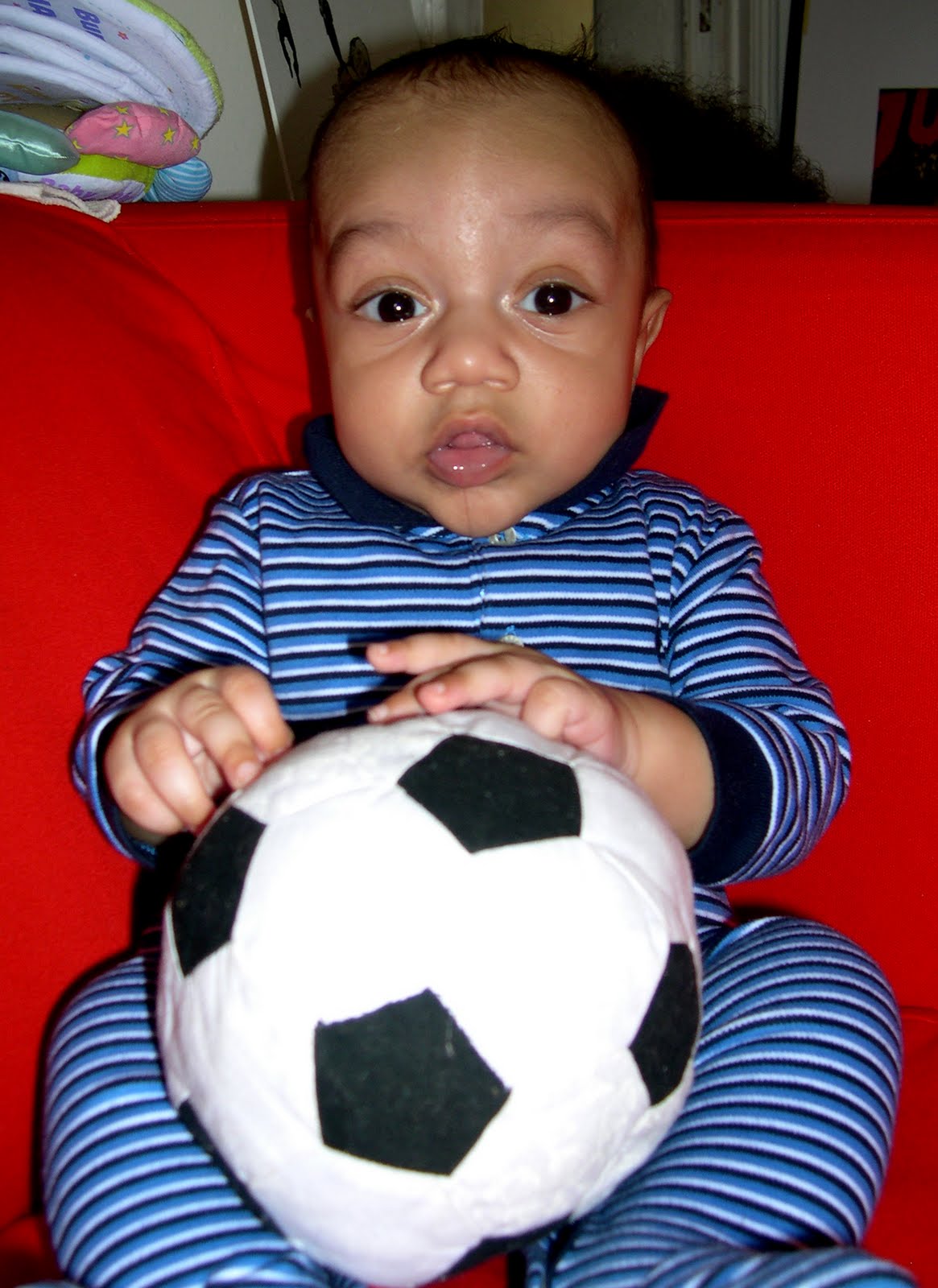 [Devon+soccerball.jpg]