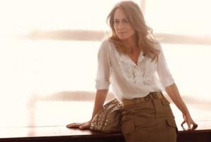 [2284800304-et-la-nouvelle-egerie-de-gerard-darel-est-robin-wright.jpg]