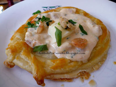 Folhado com Catupiry e Creme de Camarão Folhado com Catupiry e Creme de Camarão