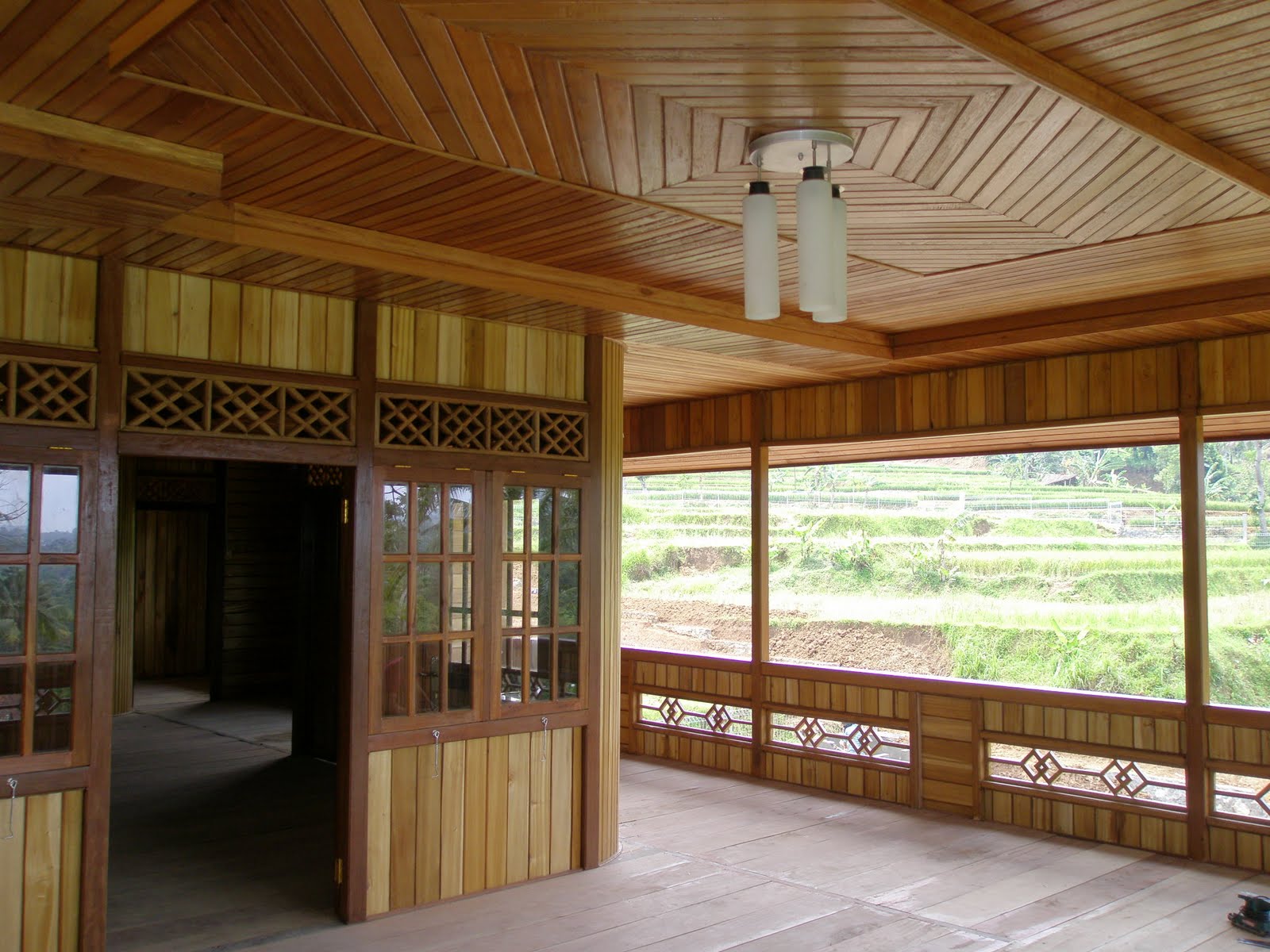 rumah kayu minahasa