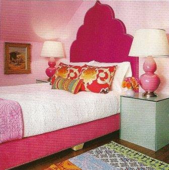 http://3.bp.blogspot.com/_7voWRpt7Li4/SdB9Uz3FnwI/AAAAAAAAIqE/ufs9JAYBLbc/s400/scan0008+pink+bedroom+compressed.jpg
