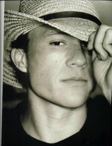 [tn2_heath_ledger_1.jpg]