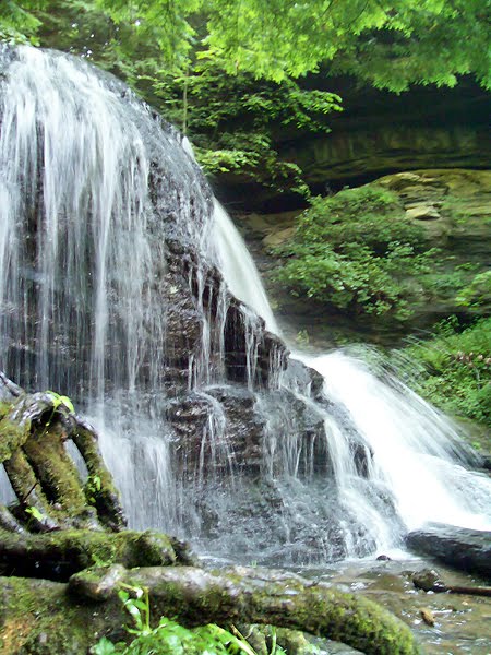 Hell's Hollow Falls - Side Shot