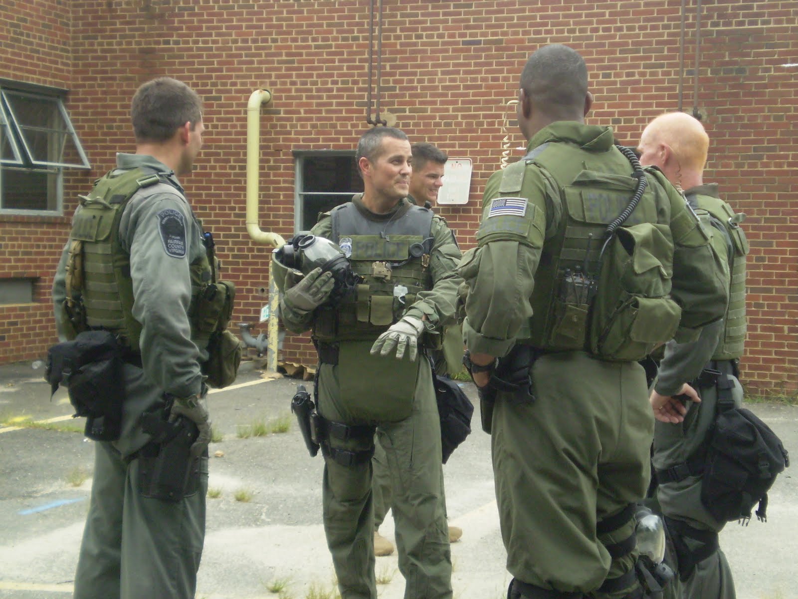 the Annandale Blog: Fairfax Police SWAT team conducts training exercise