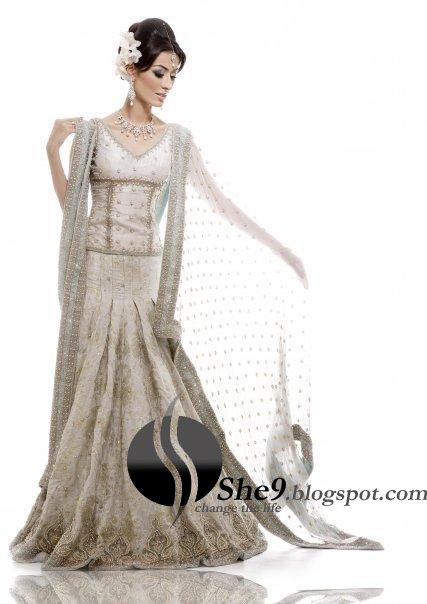 Bridal%2BLehnga%2Bwww.She9.blogspot.com%2B(5).jpg