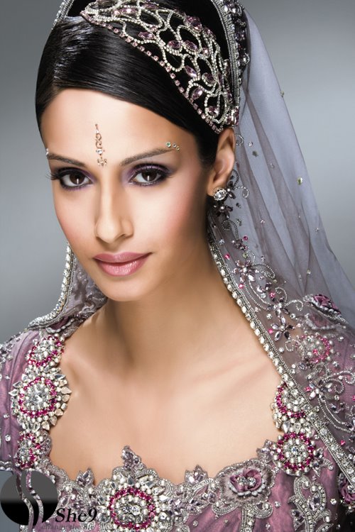 Indian%2BBride%2BMakeup%2Bwww.She9.blogspot.com%2B(7).jpg