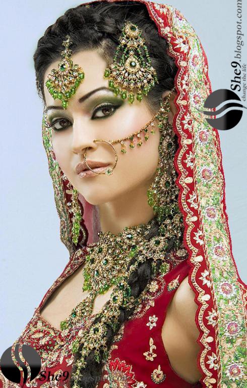 Indian%2BBride%2BMakeup%2Bwww.She9.blogspot.com%2B(2).jpg