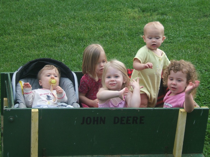 [kidsjohndeere.JPG]