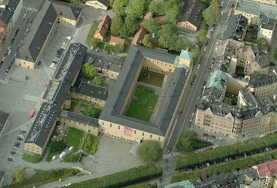Stockholm är på väg att få sitt hett efterfrågade vikingamuseum. Den nya byggnaden är tänkt att placeras på den i dag tomma ytan till vänster om den nuvarande museets entré mot Narvavägen.