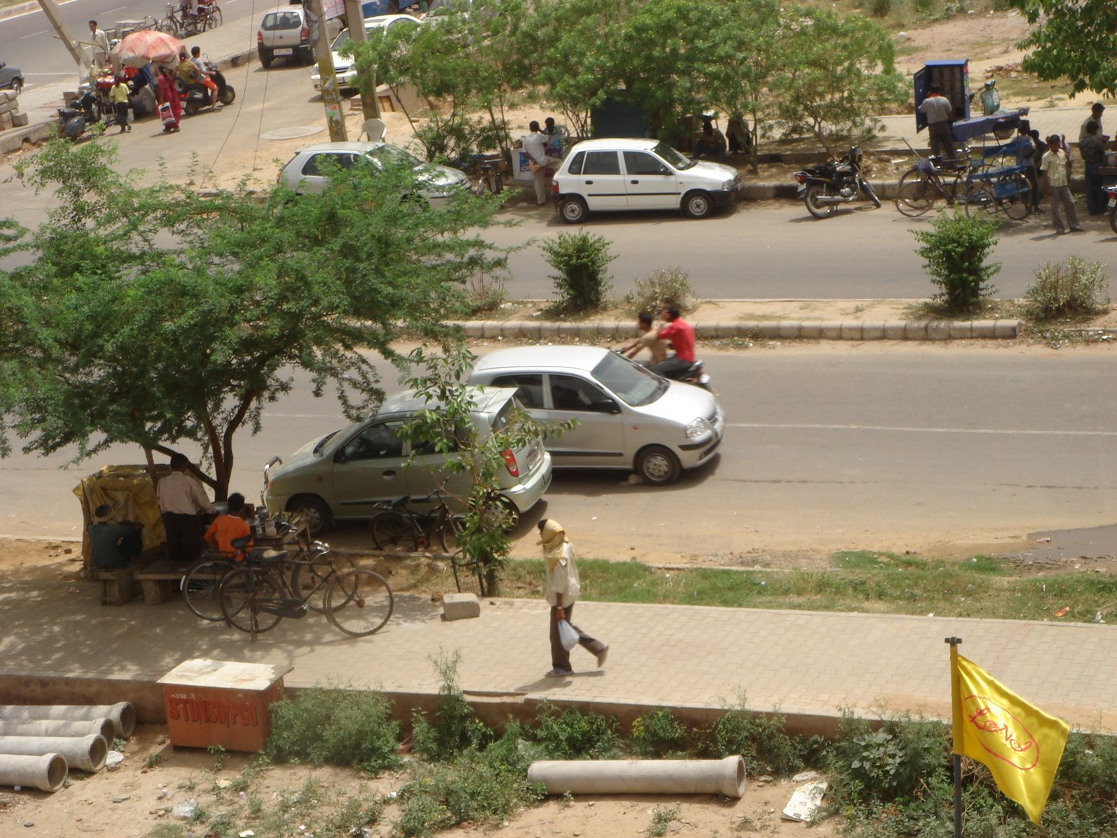 [Dwarka-KM+CHowk-Sector12+010.JPG]