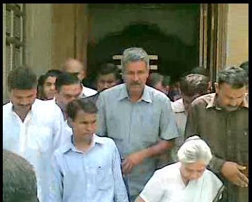 [CM-visit-Dwarka-Anil-Sushil-with-CM.bmp]