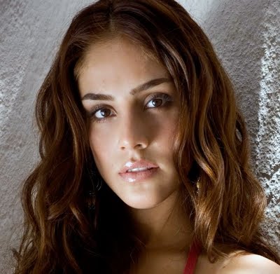 Sandra Echeverria - Biografia