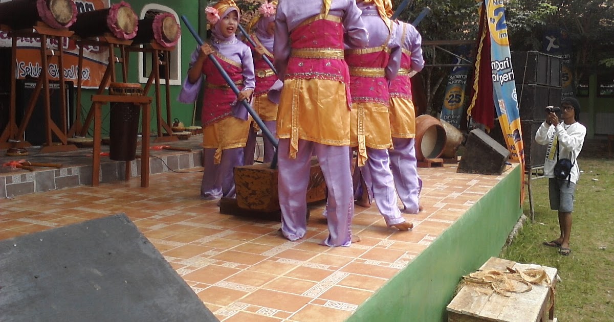 Elemen utama dalam seni tari adalah