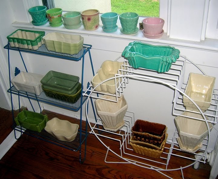 I Love Collecting VINTAGE WIRE PLANT STANDS