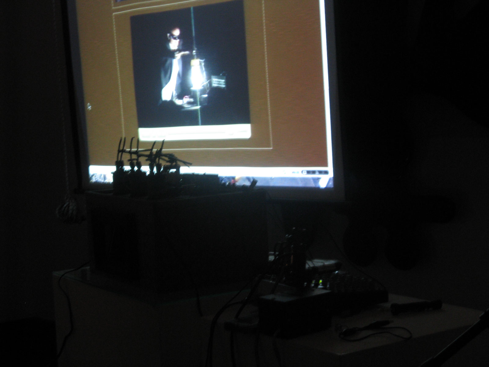 [dorkbotmvd-arcangel_18.jpg]