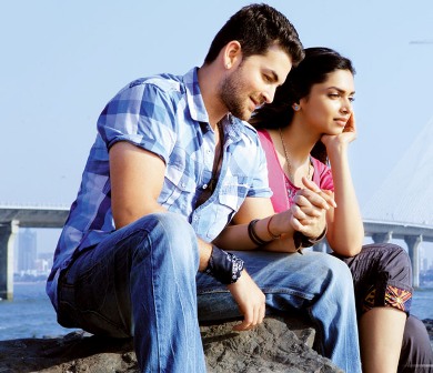 Lafangey Parindey Movie Reviews, Wallpaper, Story, Trailers, Release