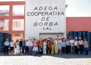 [Foto-de-Grupo-Adega.jpg]