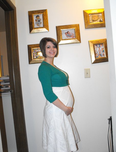 [Andrea+pregnant.jpg]