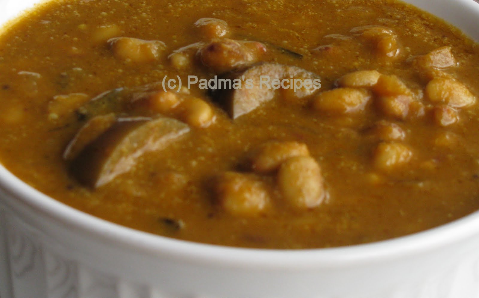 Mochai Kottai Kulambu