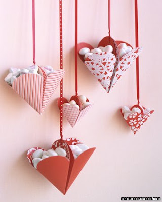 Here is a cute gift idea for those who are making Valentine crafts.