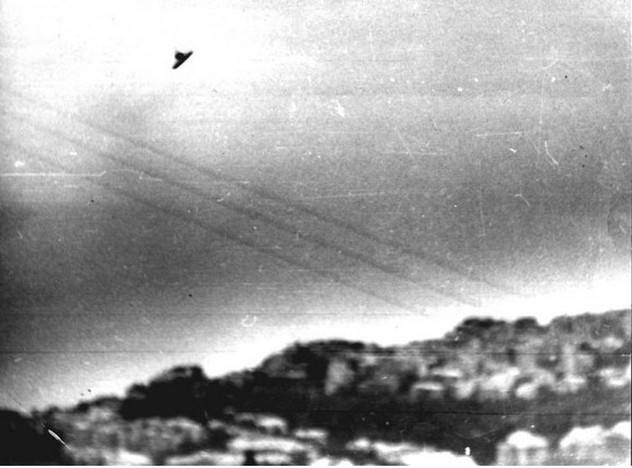 [UFO-October31-1973-Genoa-Italy-ovni-Italia.jpg]