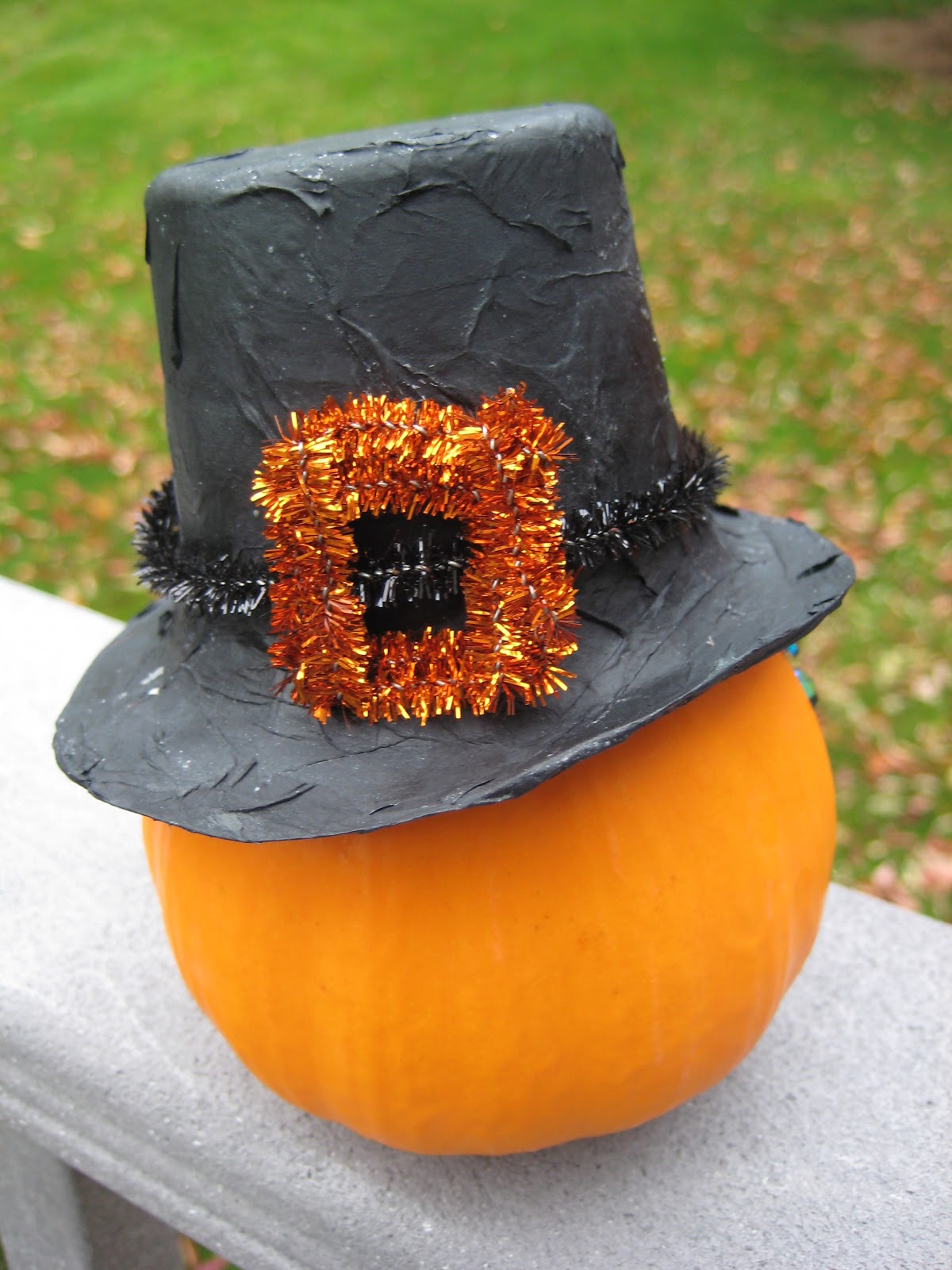 I am guest blogging over at Ucreate with Kids today!