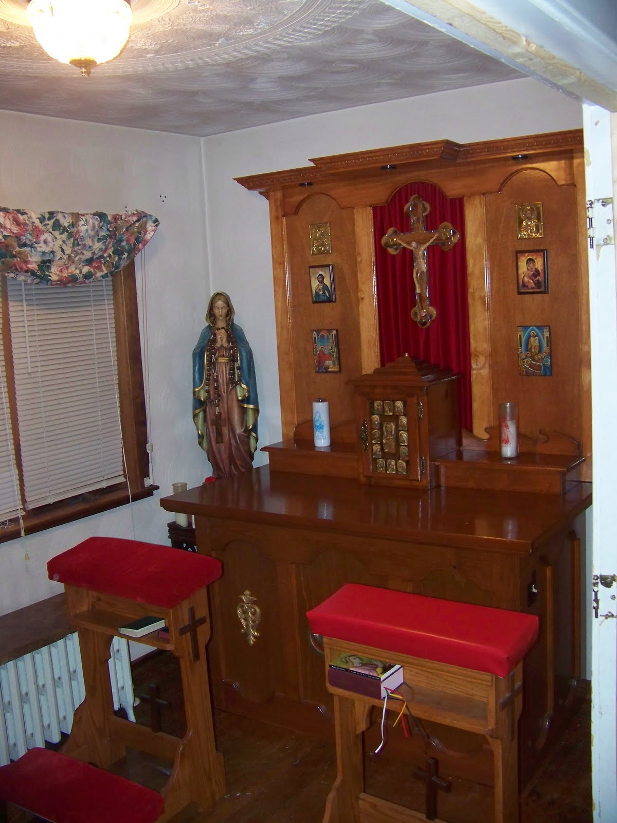 Pictures of home altars/prayer spaces? Catholic Answers Forums