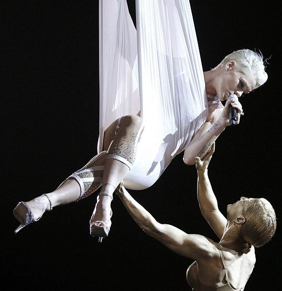 [pink+silks.jpg]