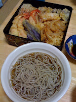 大掃除を終えて年越しそばを食べる。