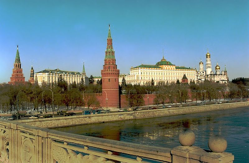 [800px-Moscow_Kremlin.jpg]